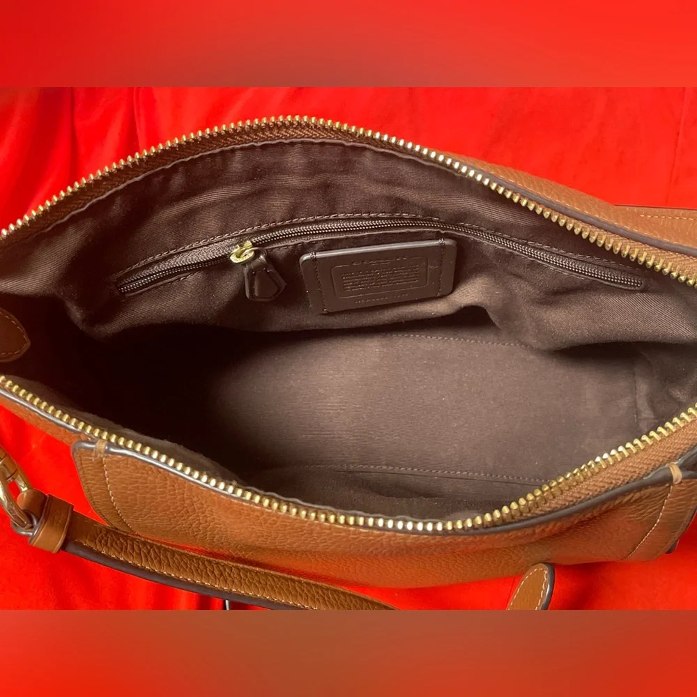 Like New Coach Genuine Leather medium size convertible bag shoulder brown cognac - Picture 10 of 13